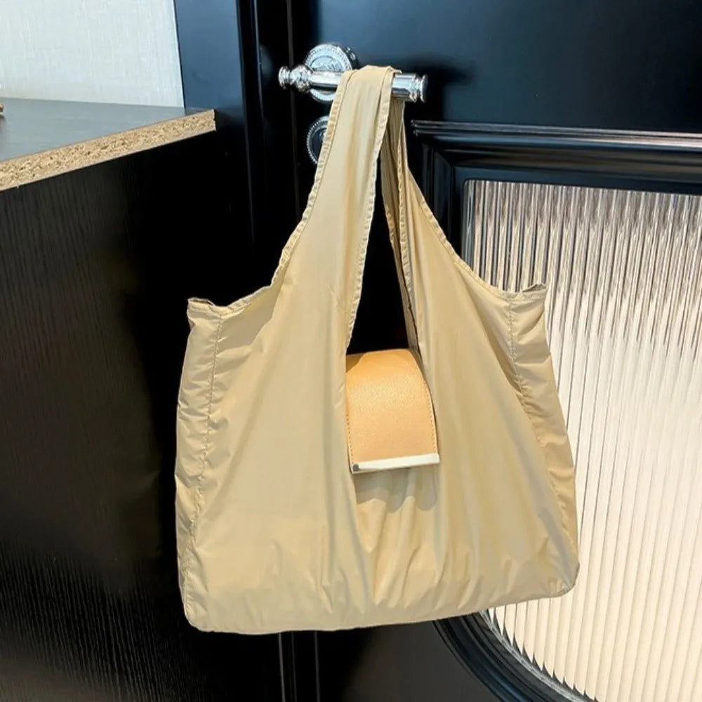 Reusable Mini Keychain Tote Bag Large Capacity Lightweight Foldable Shopping Bag Eco-Friendly Key Ring Expandable Reusable Bag